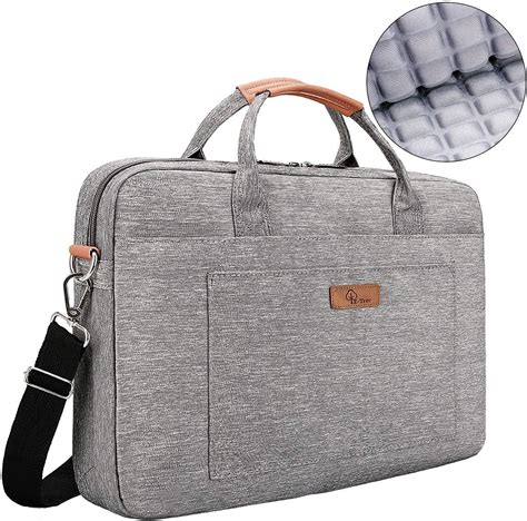 bags that hold 17 laptop.